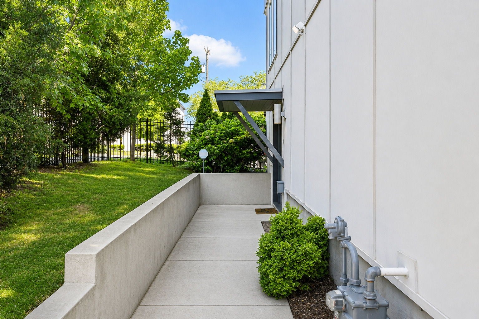 1011d 12th Ave N, Nashville TN 37208 3-bed condo, photo 4 of 30