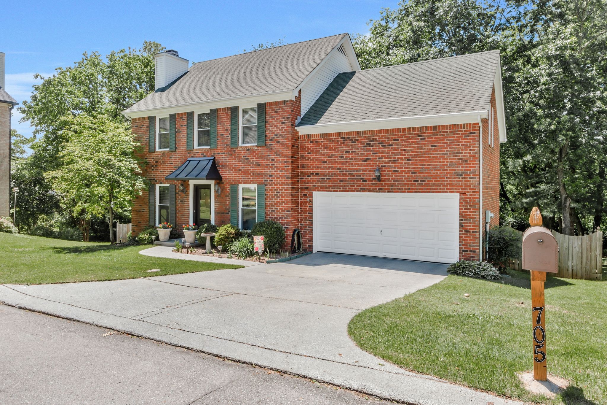 705 W Statue Ct