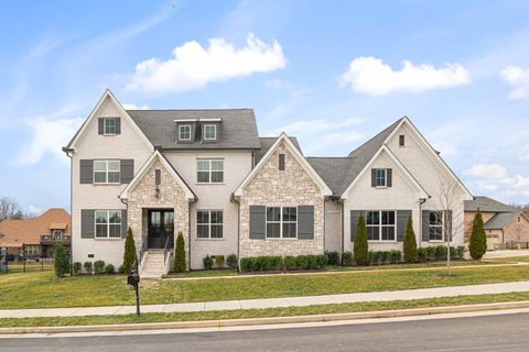 805 Regimental Dr Hermitage TN 37076