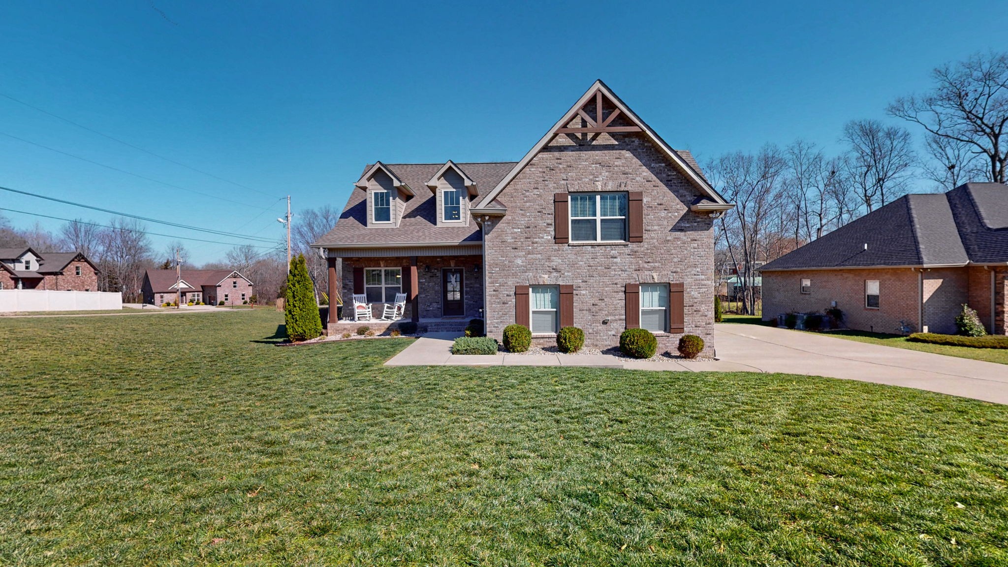 5020 E Mayflower Ct