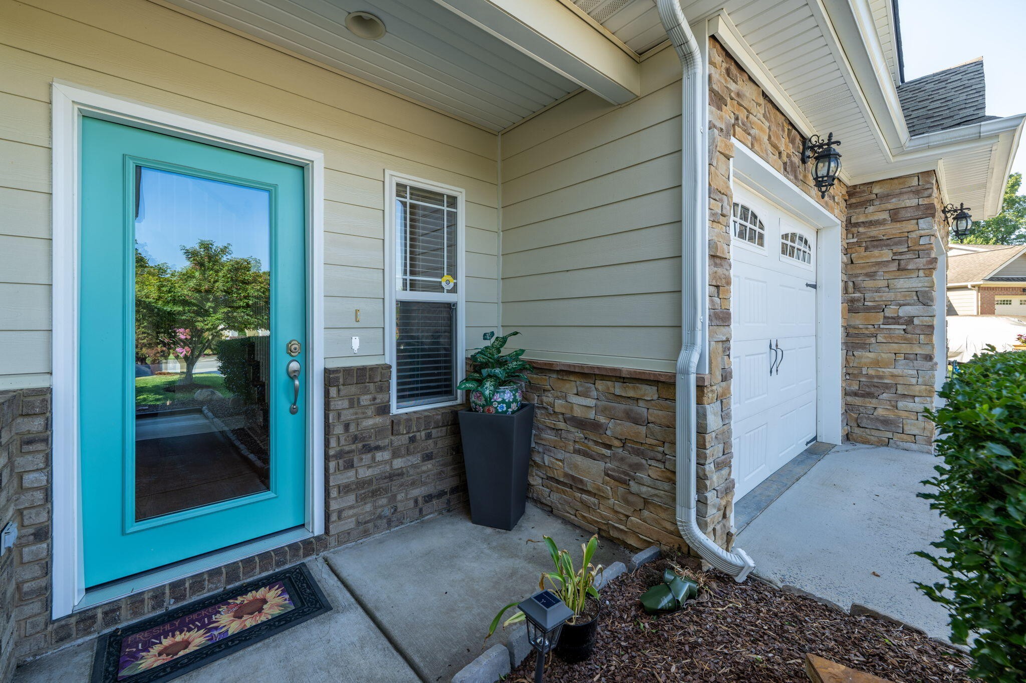 5388 Mandarin Circle