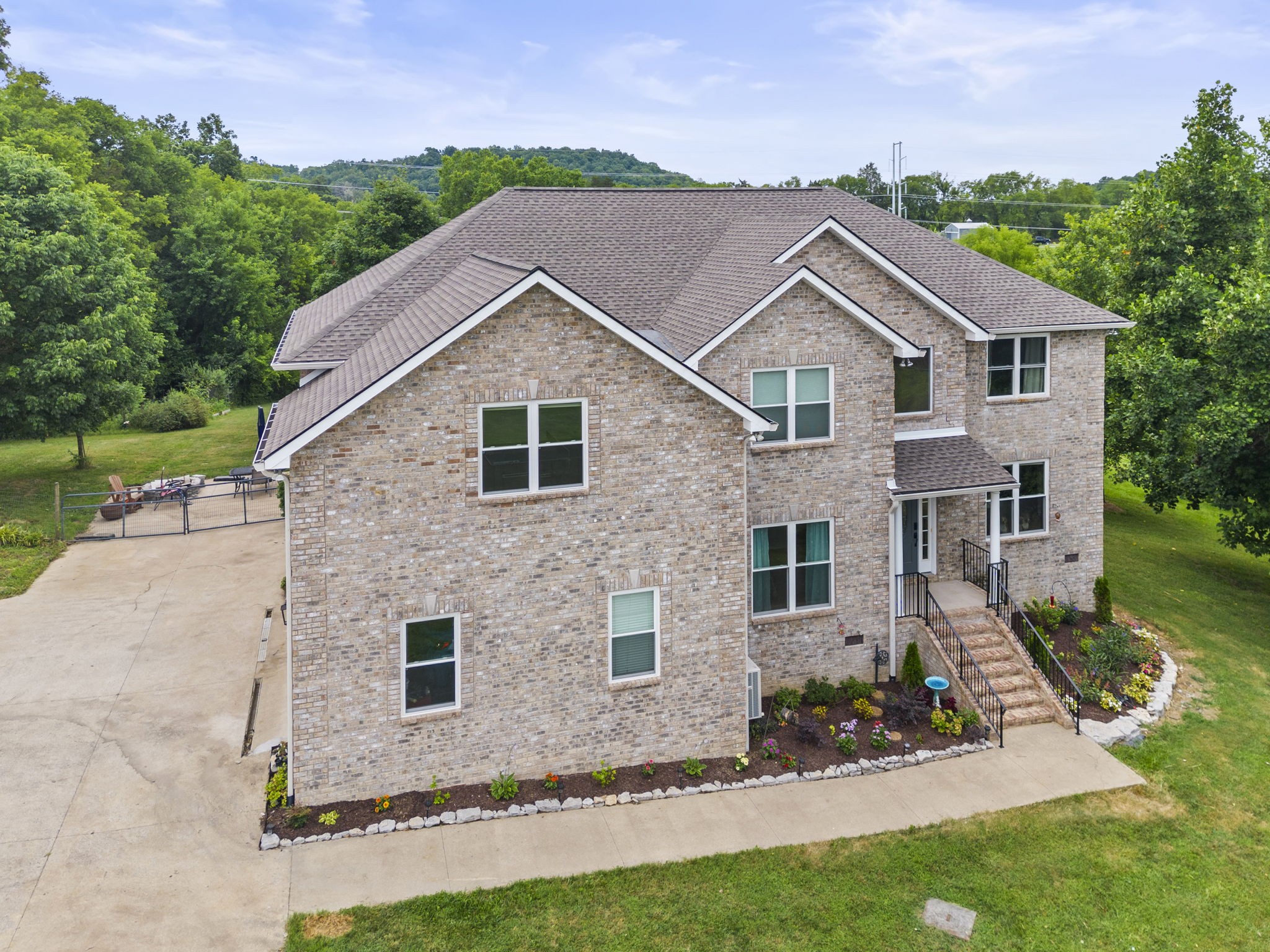 148 Phosphate Ln