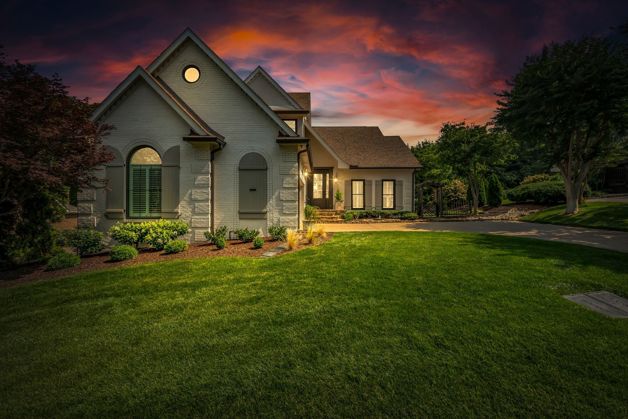 5564 Hearthstone Ln