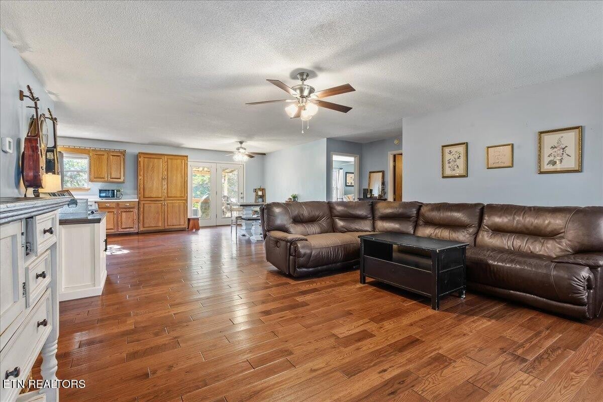 316 Circle R Drive