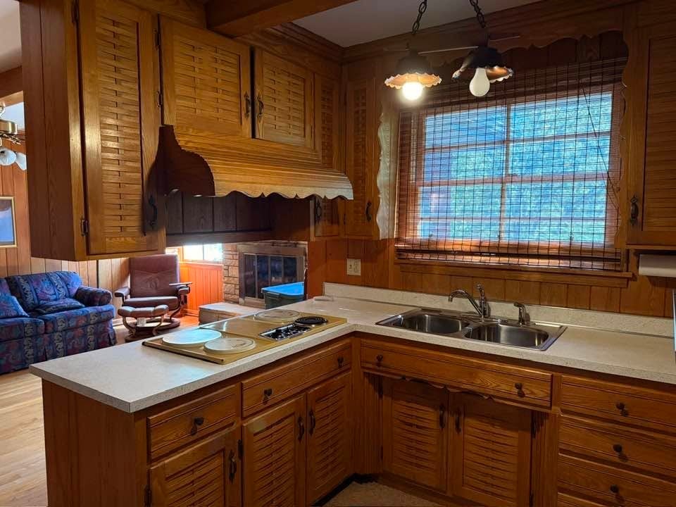 102 Graycroft Ct