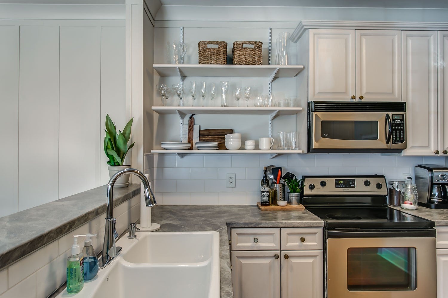 2-bed condo for sale in Nashville, TN 37211, 7230 Althorp Way W 5 7230 Althorp Way W 5, Nashville TN 37211 2-bed condo, photo 3 of 22