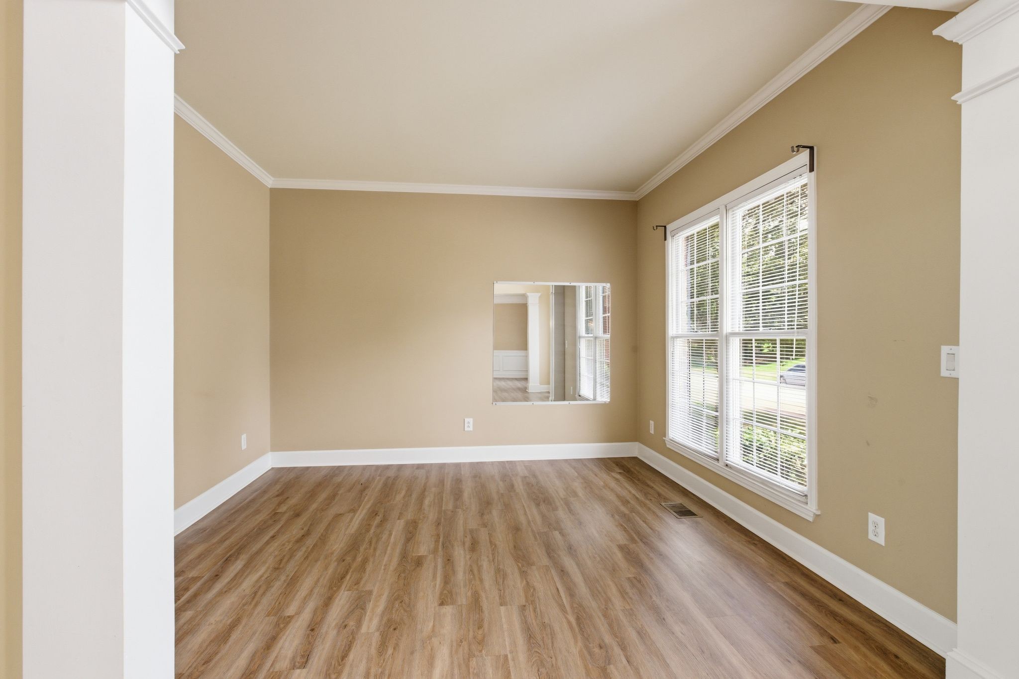 609 Black Horse Pkwy