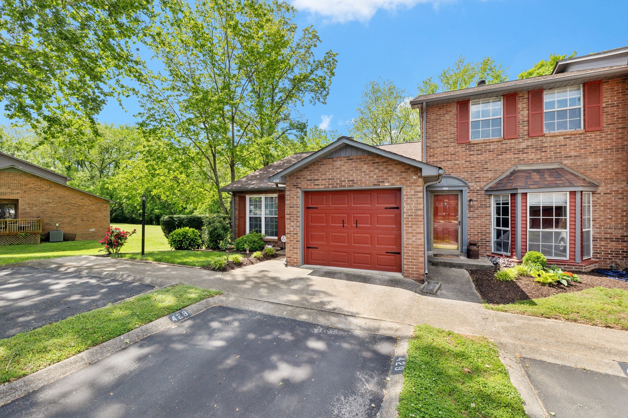 429 Hickory Glade Dr