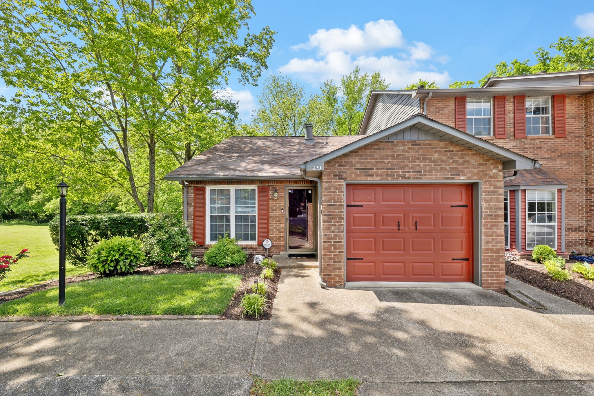 429 Hickory Glade Dr
