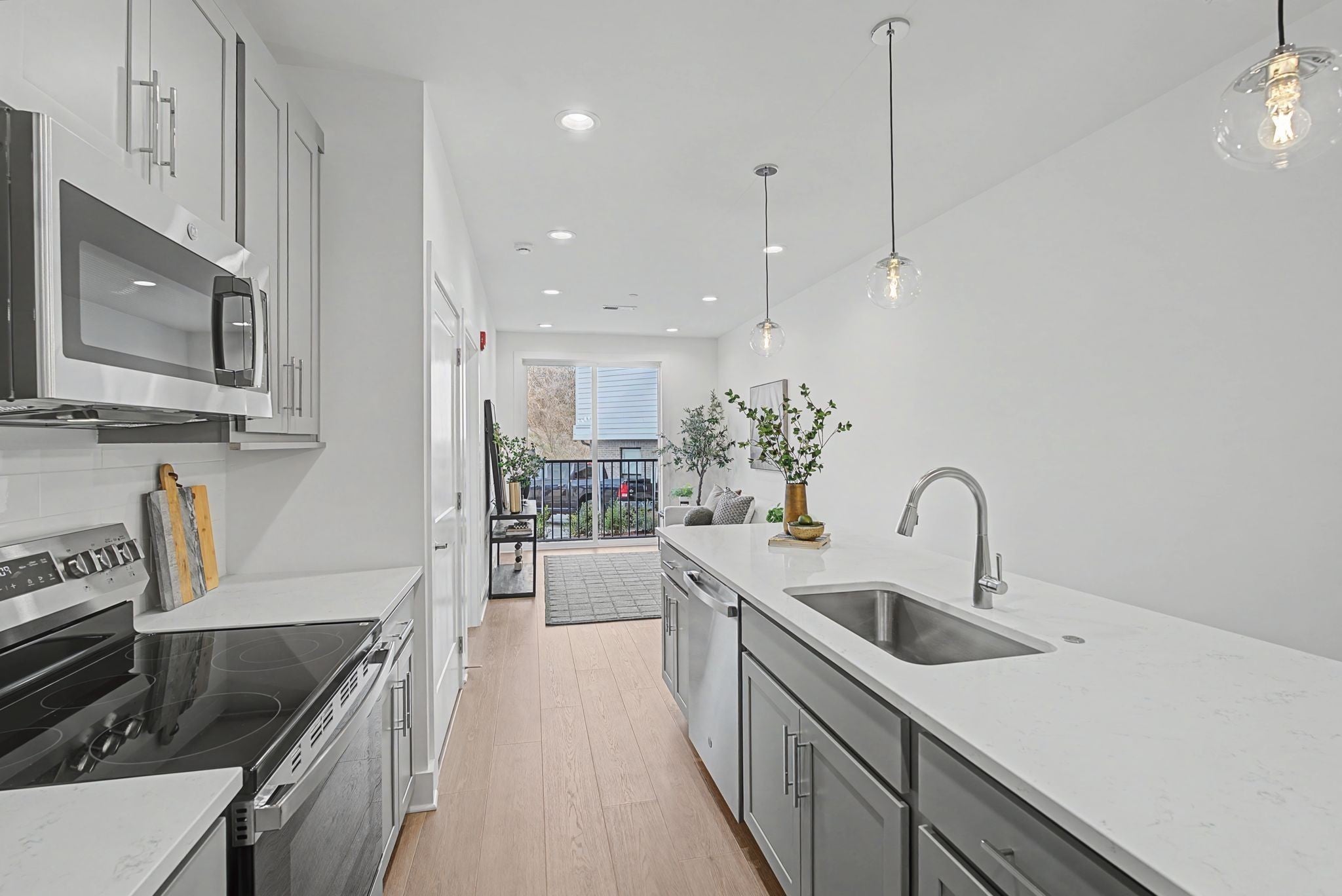 505 Community Ct 303