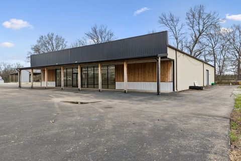 9090 US Highway 70 E Mc Ewen TN 37101