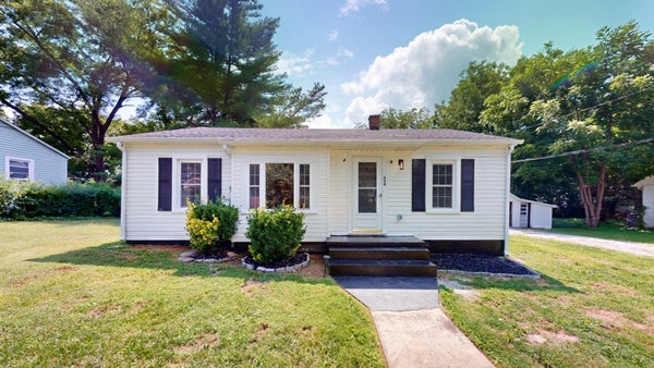 424 LAURA AVE, WINCHESTER, TN 37398 - Image 574e1ca42f6f8d5addf6ffde1e58373d/72570522