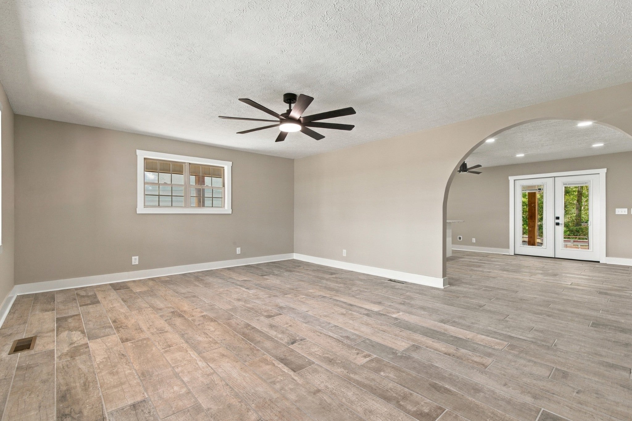 35 Tom Johnson Rd