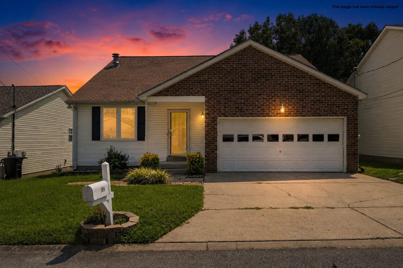 104 Edgehill Ln