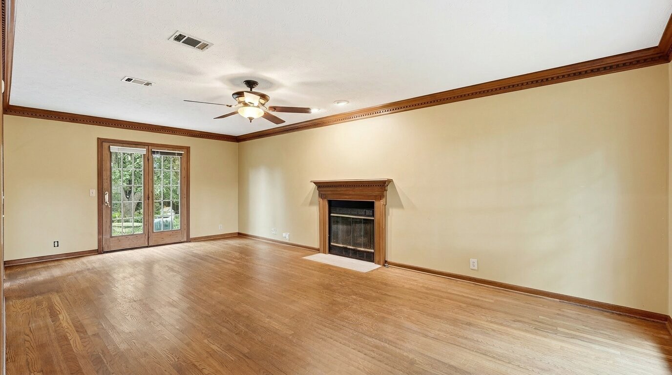 105 S Chestnut