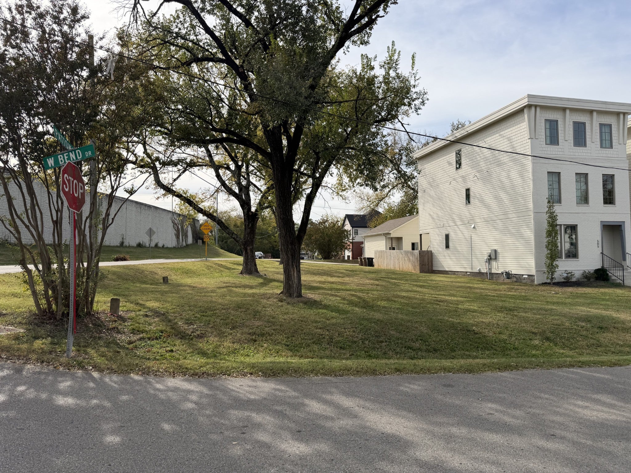 501 W Bend Dr