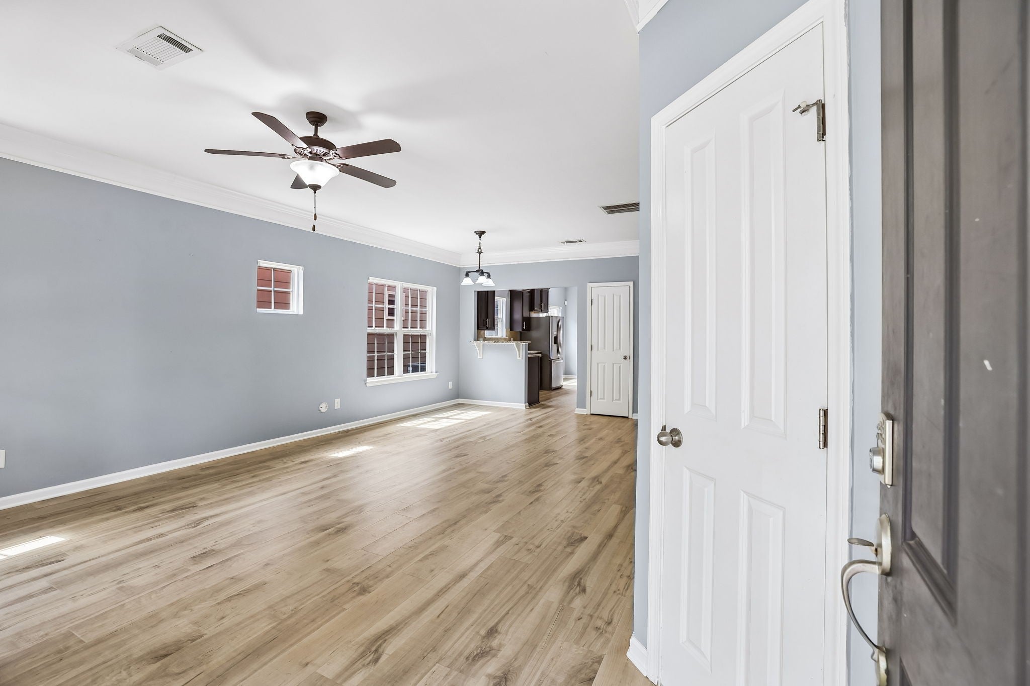3027 Bienville Dr