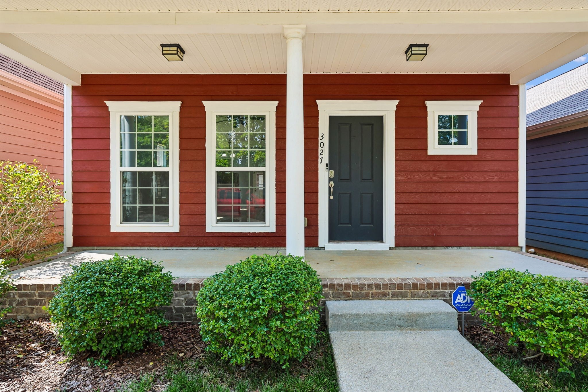 3027 Bienville Dr