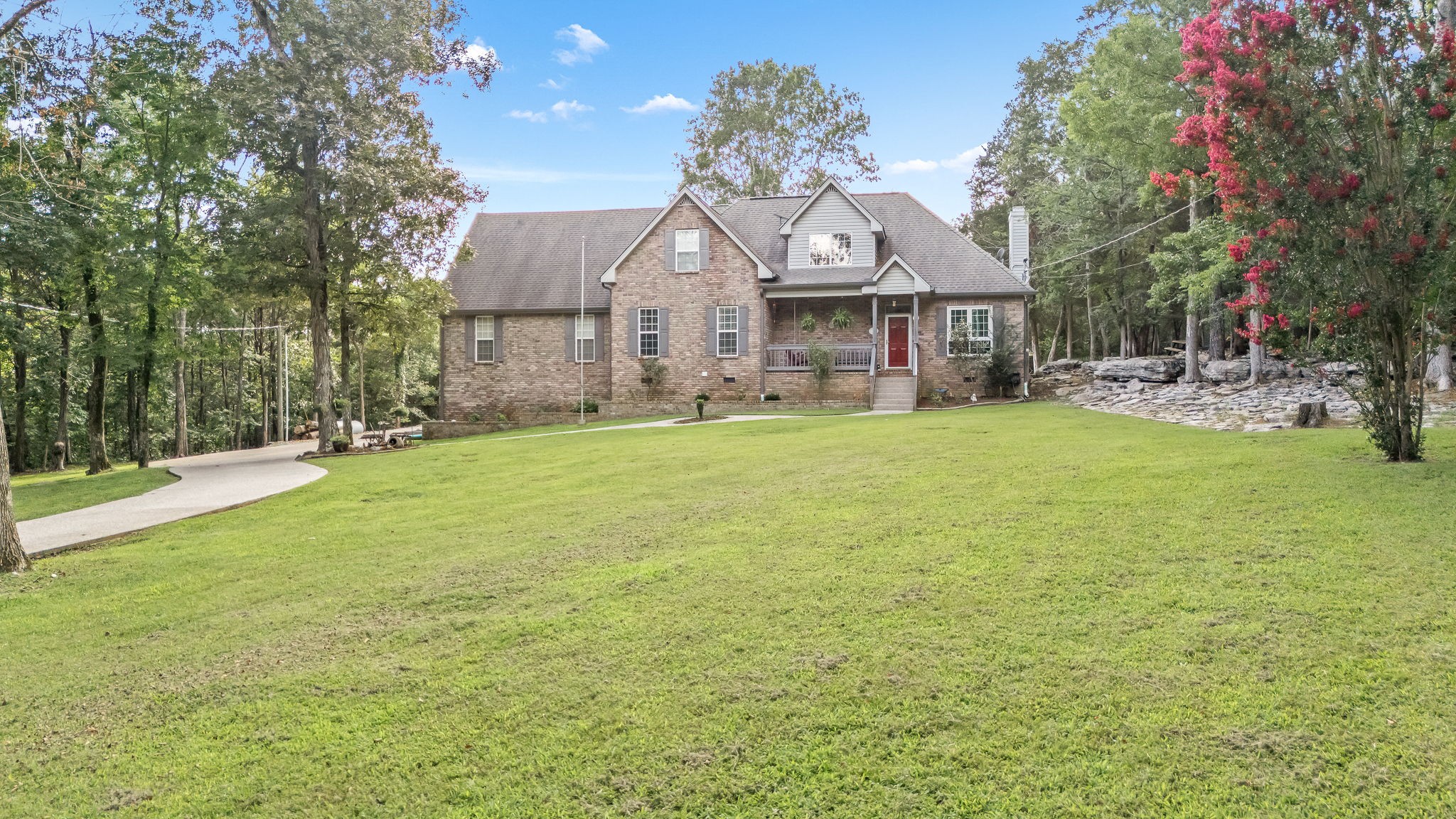 5398 Woods Edge Dr
