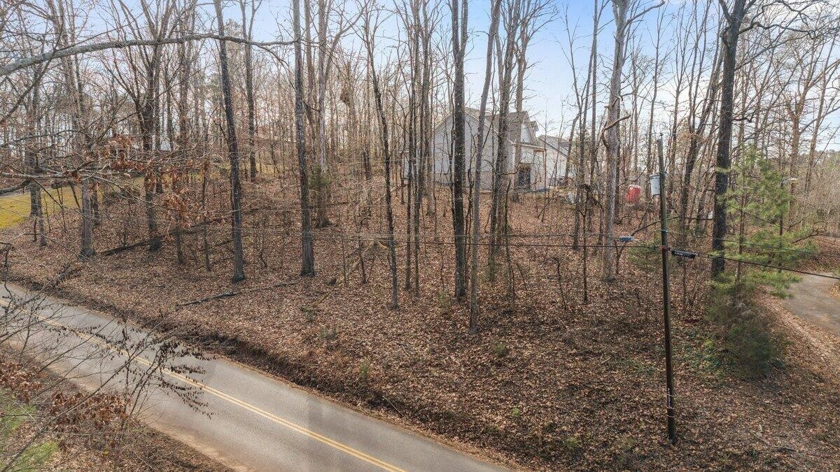 6 Hillview Drive NE
