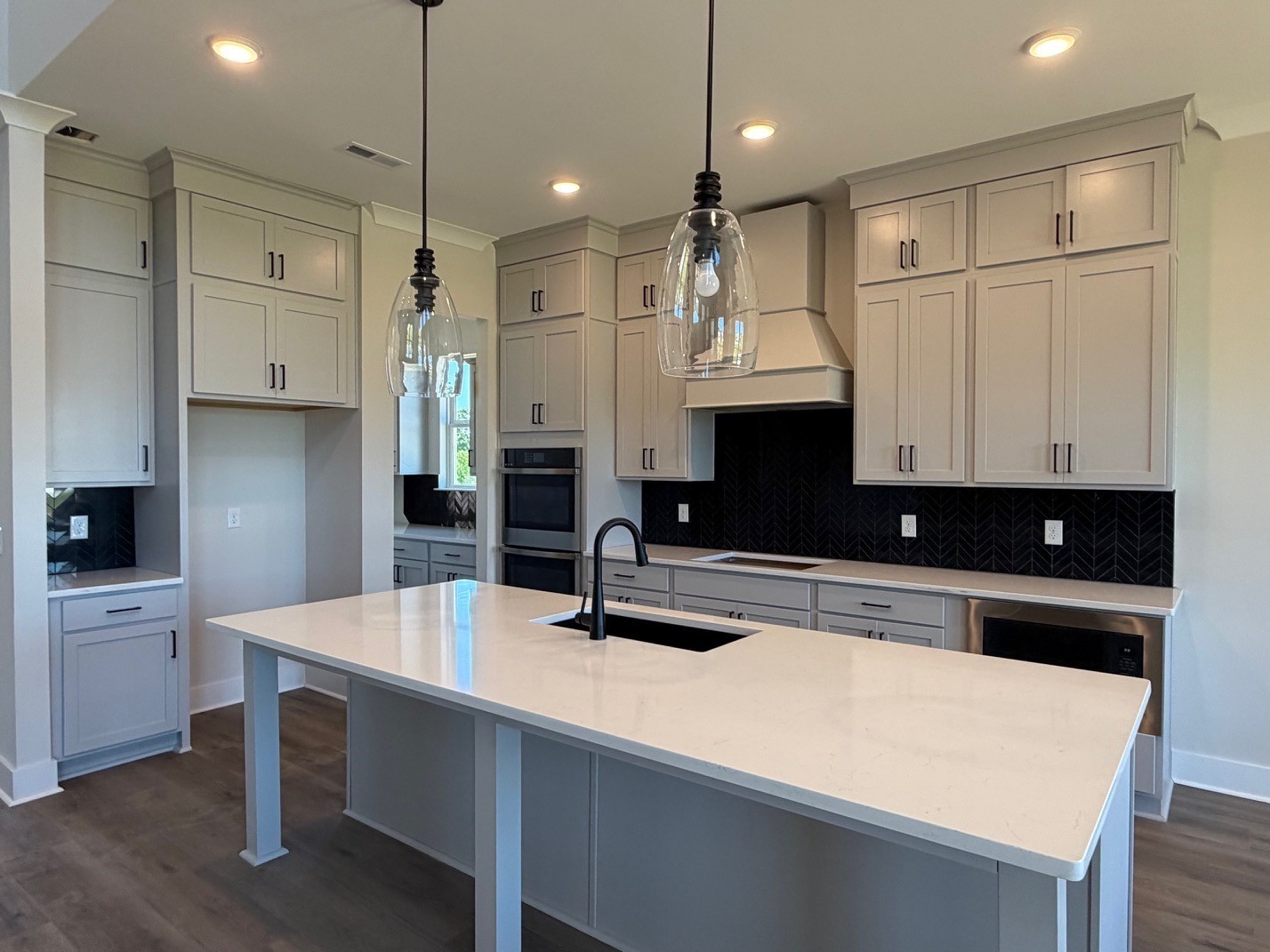 7324 Dutch River Circle
