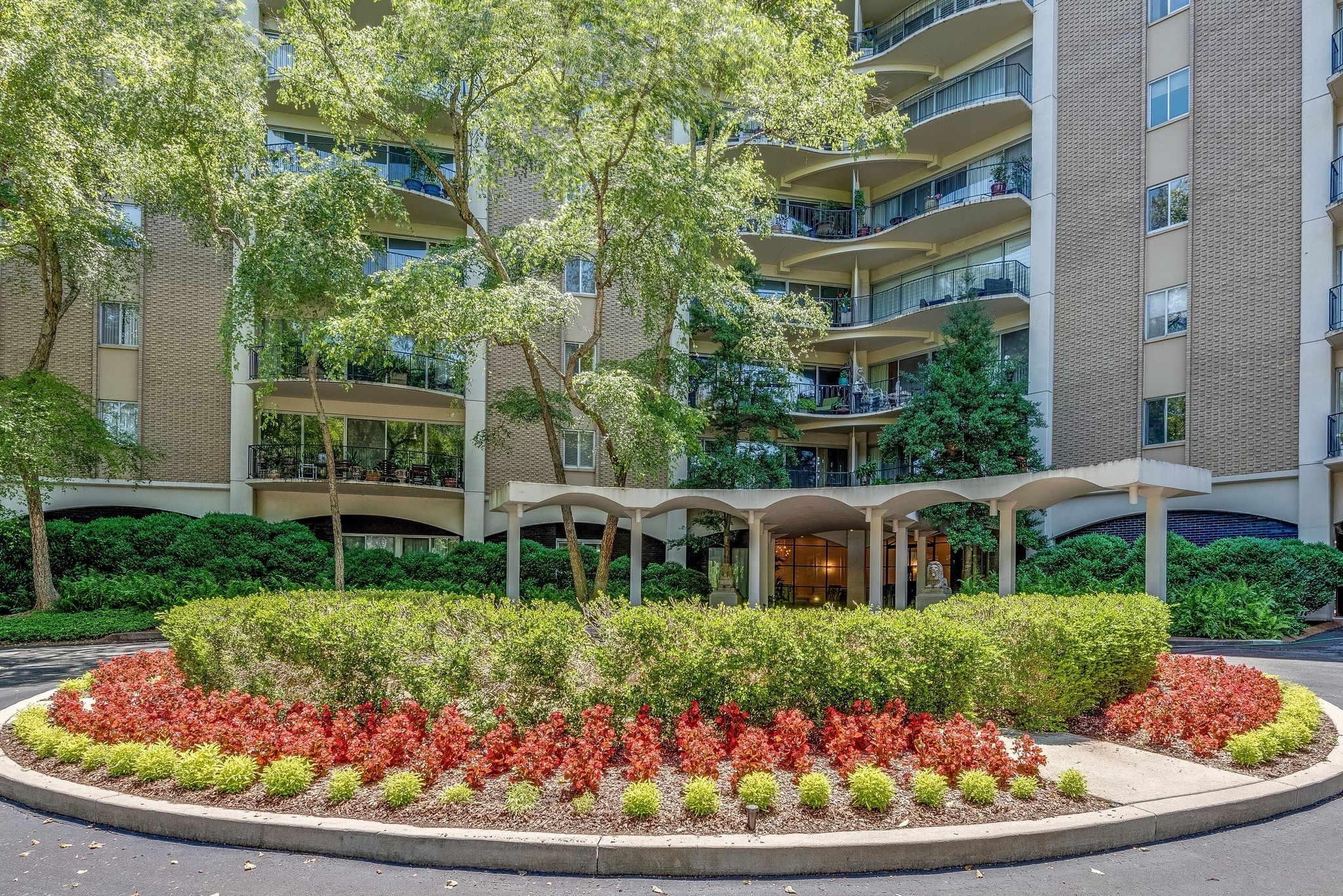 4215 Harding Pike 402