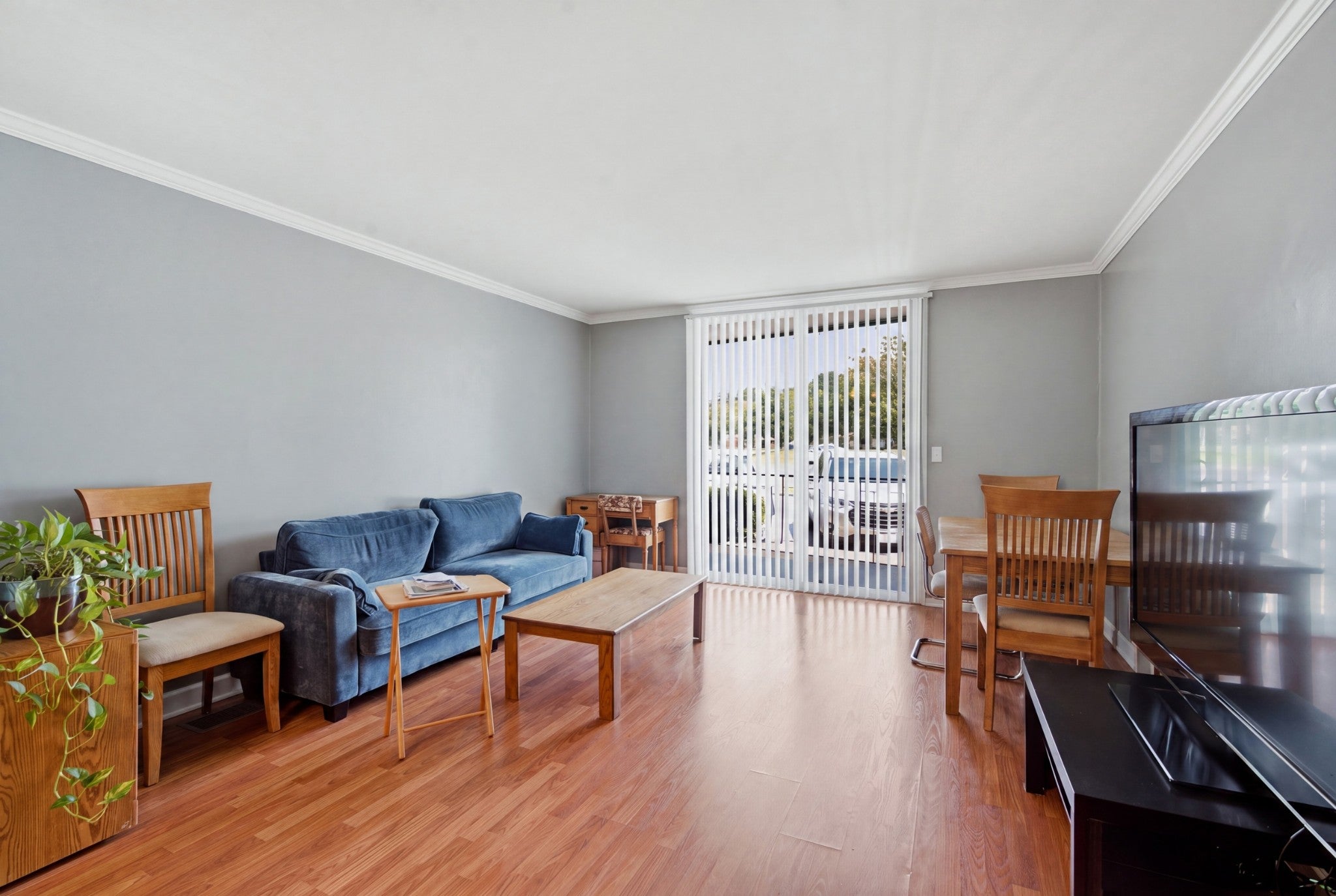 1-bed condo for sale in Franklin, TN 37064, 613 Hillsboro Rd A13 613 Hillsboro Rd A13, Franklin TN 37064 1-bed condo, photo 1 of 33