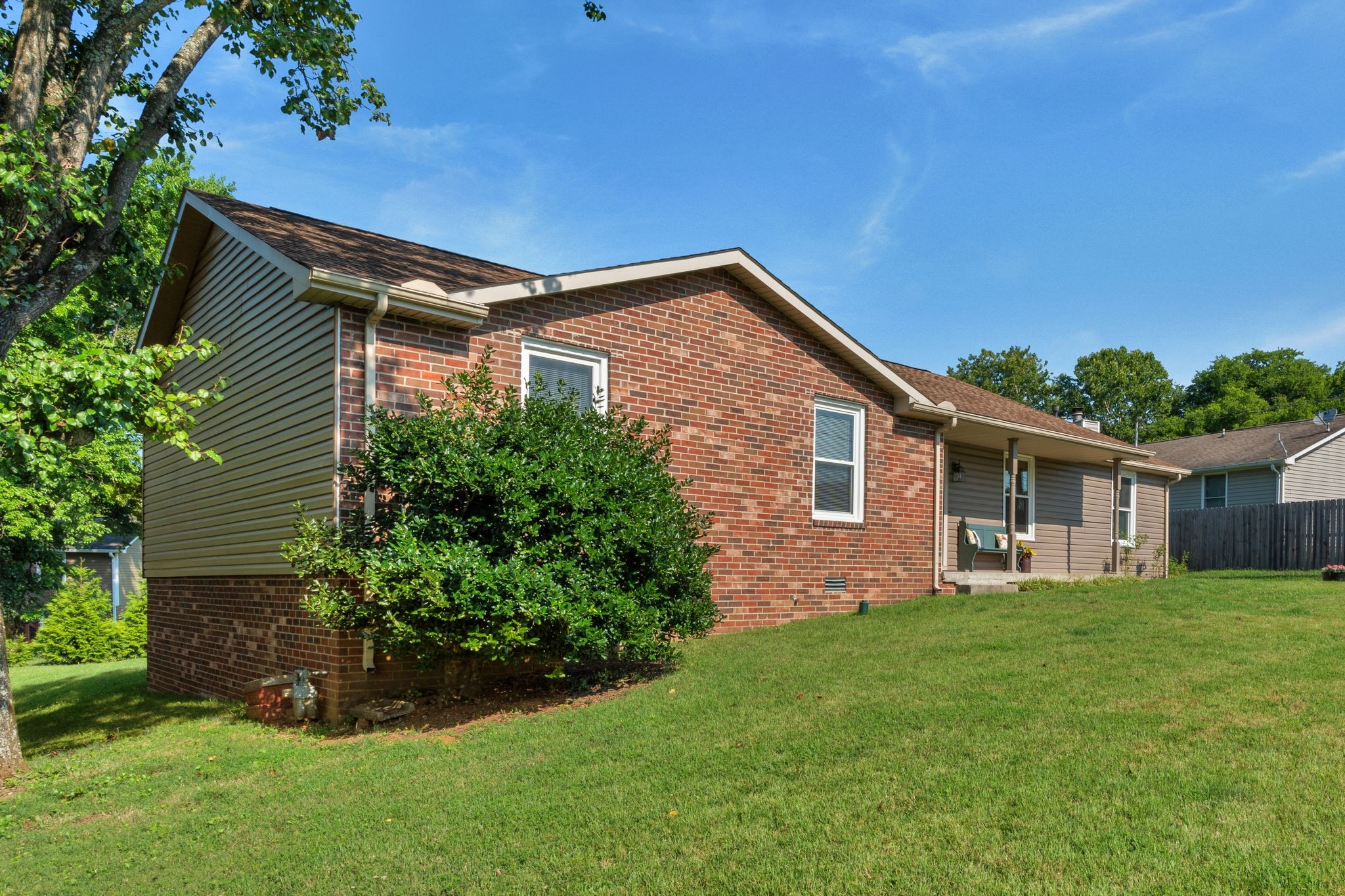 102 Redondo Ct S
