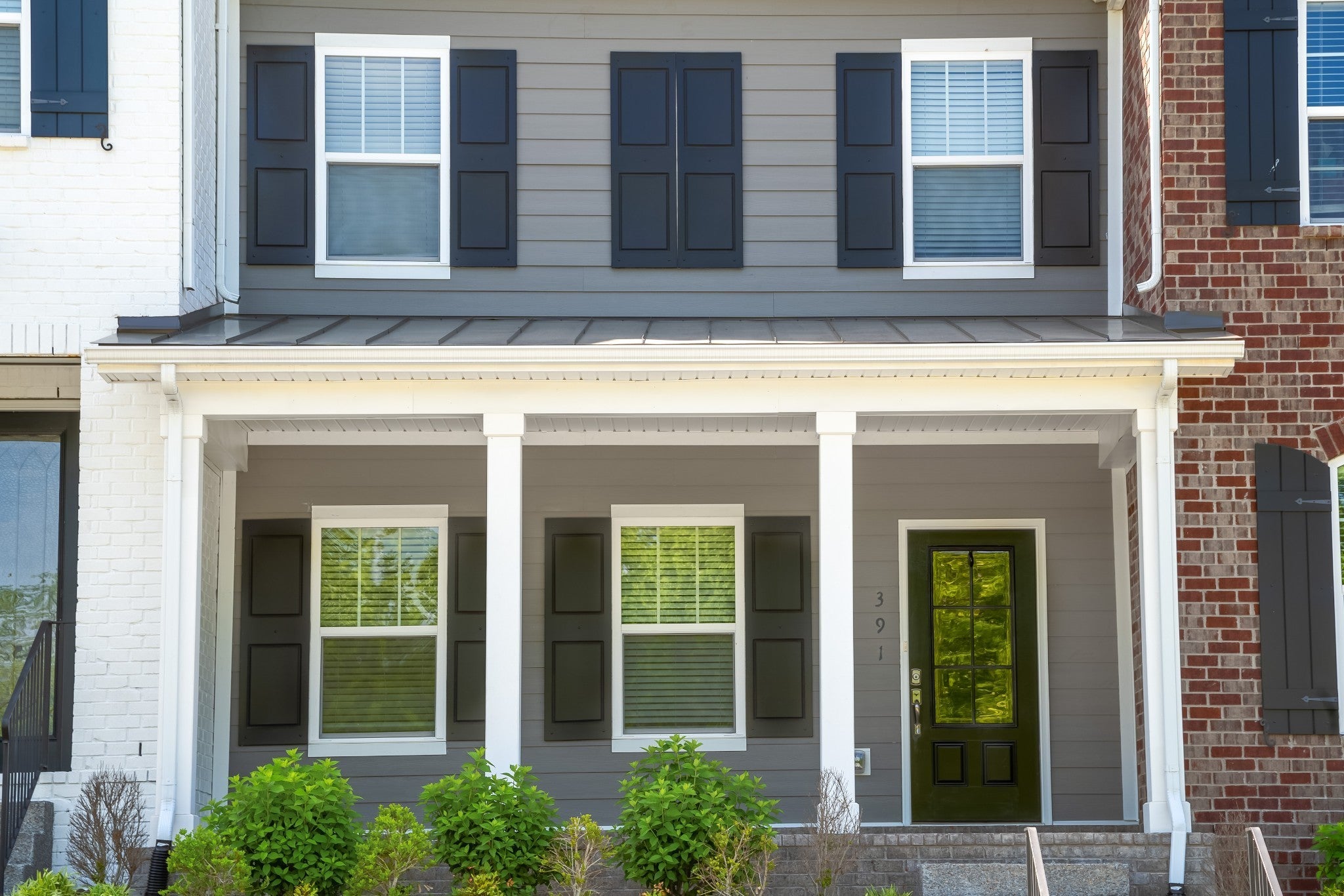 391 Carriage House Ln