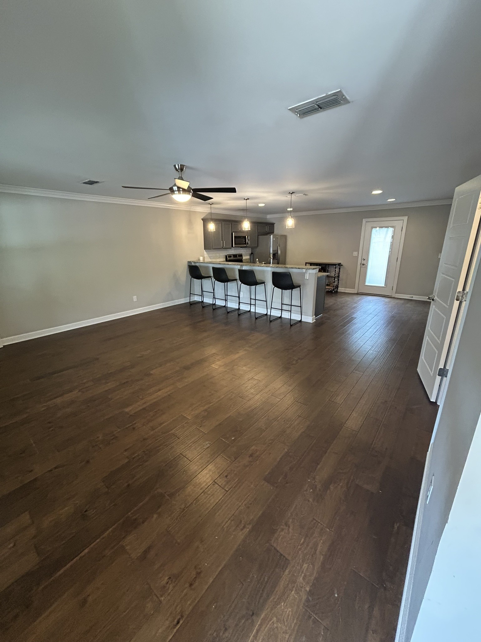 2506 E Main St B1