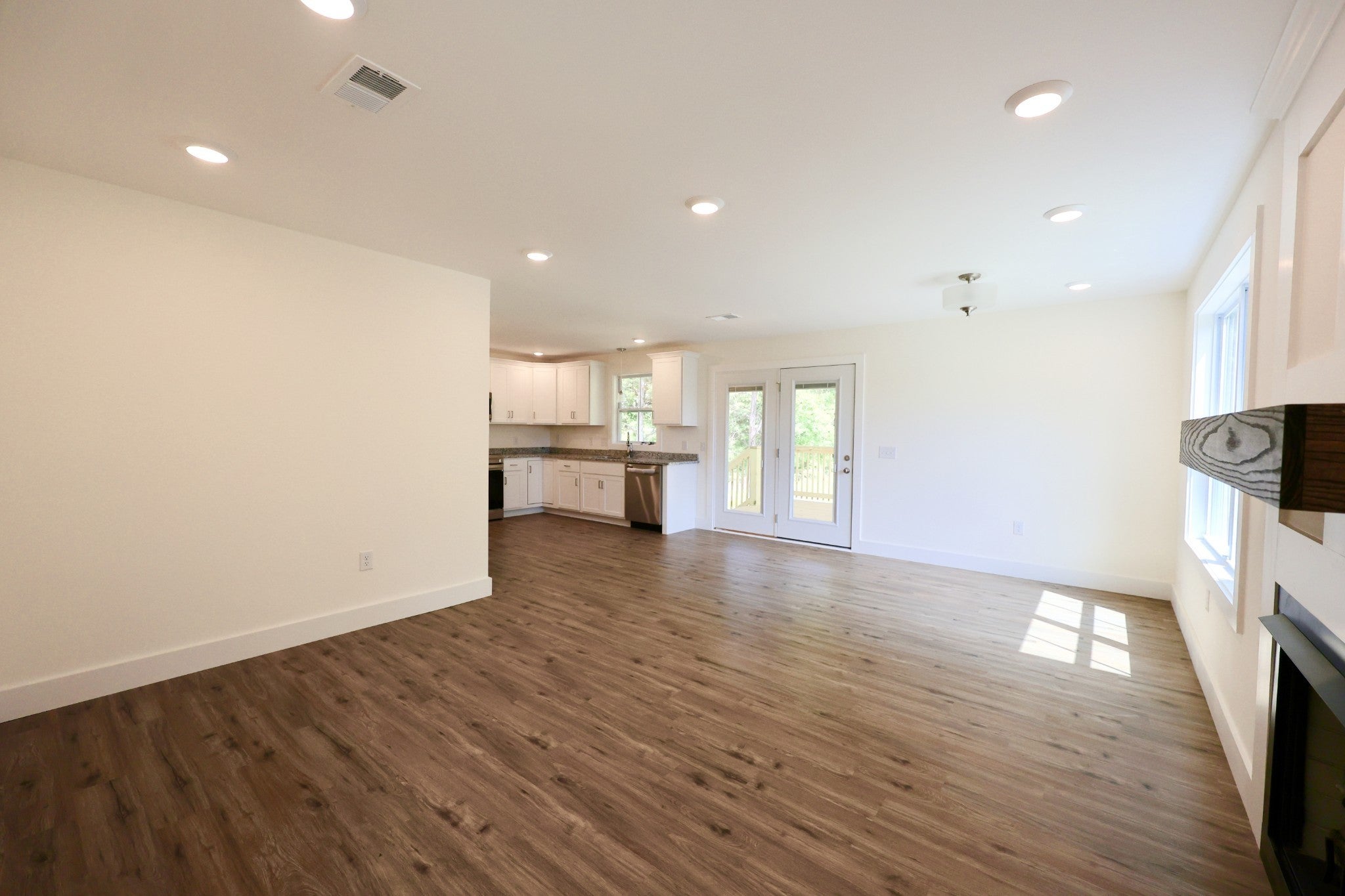 2013 Rosemary Dr
