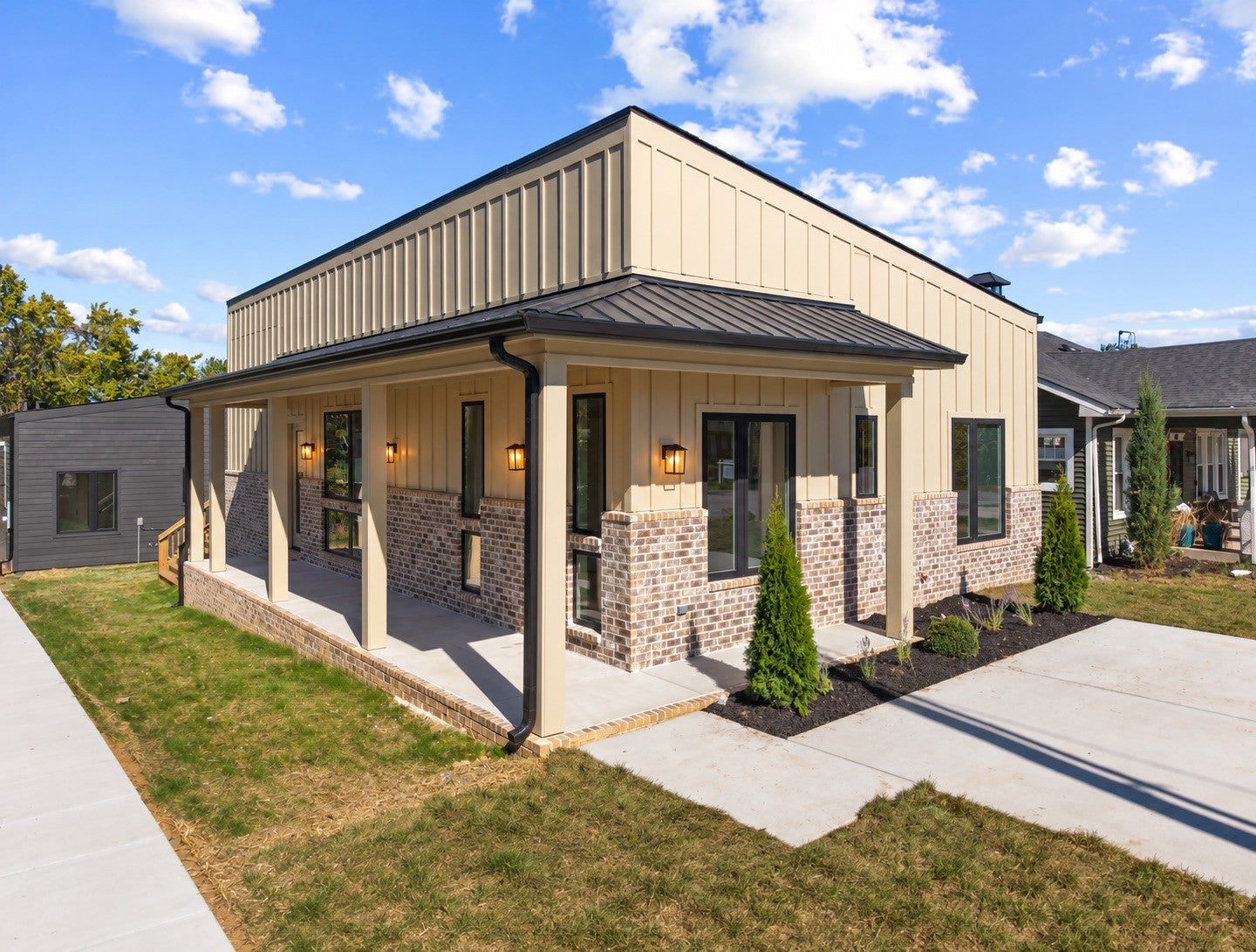3-bed listing at 1125a Leland Ave, Nashville
