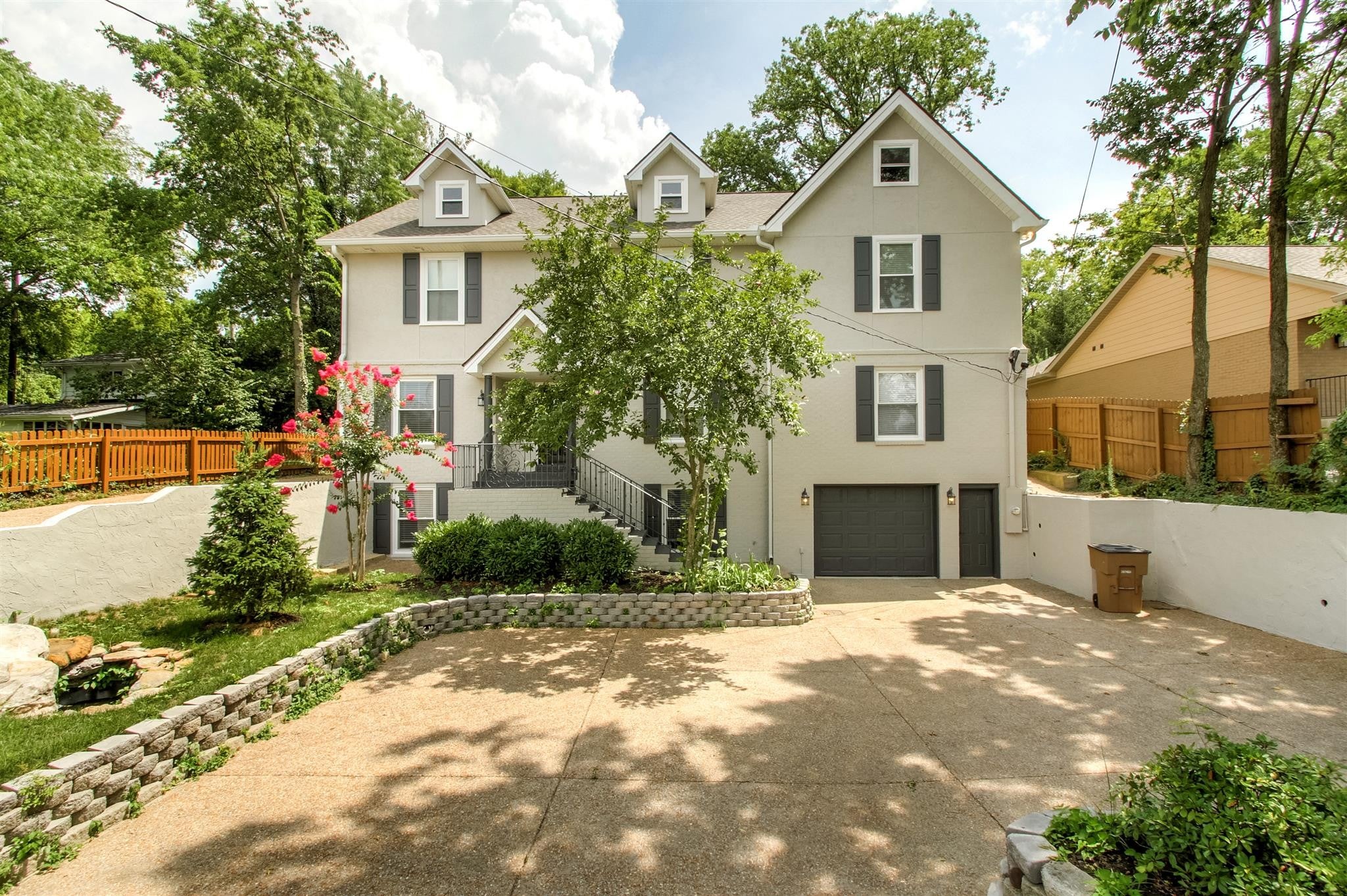 6.0-bed rental at 410 Lancaster Ave