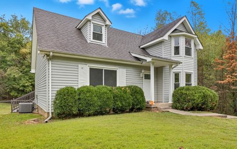 Photo of 1307 Sun Valley Rd, Clarksville, TN 37040 (MLS # 3061450)