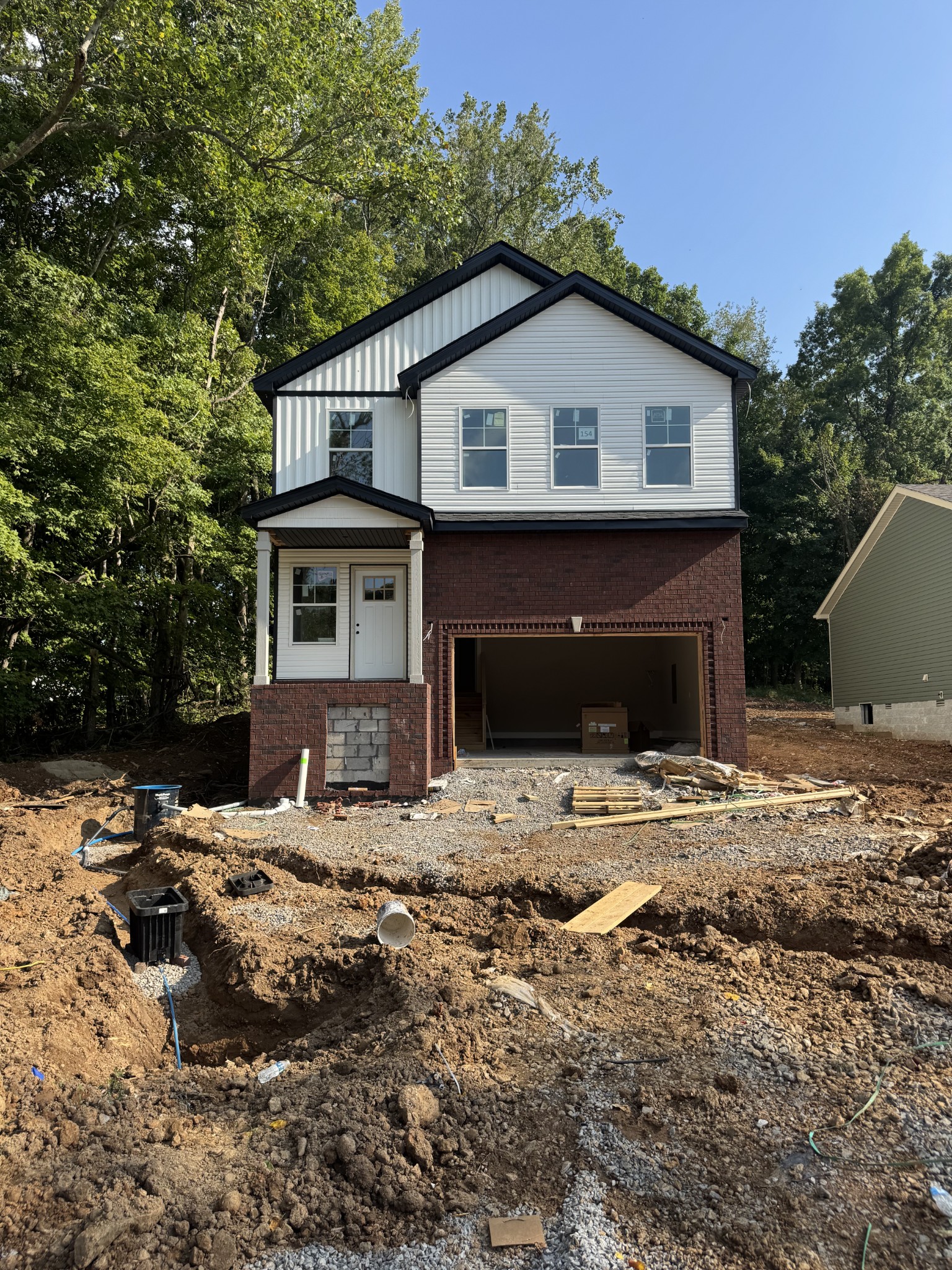 Clarksville, Tennessee 37042, United States, 3 Bedrooms Bedrooms, ,3 BathroomsBathrooms,Residential,Active,195988