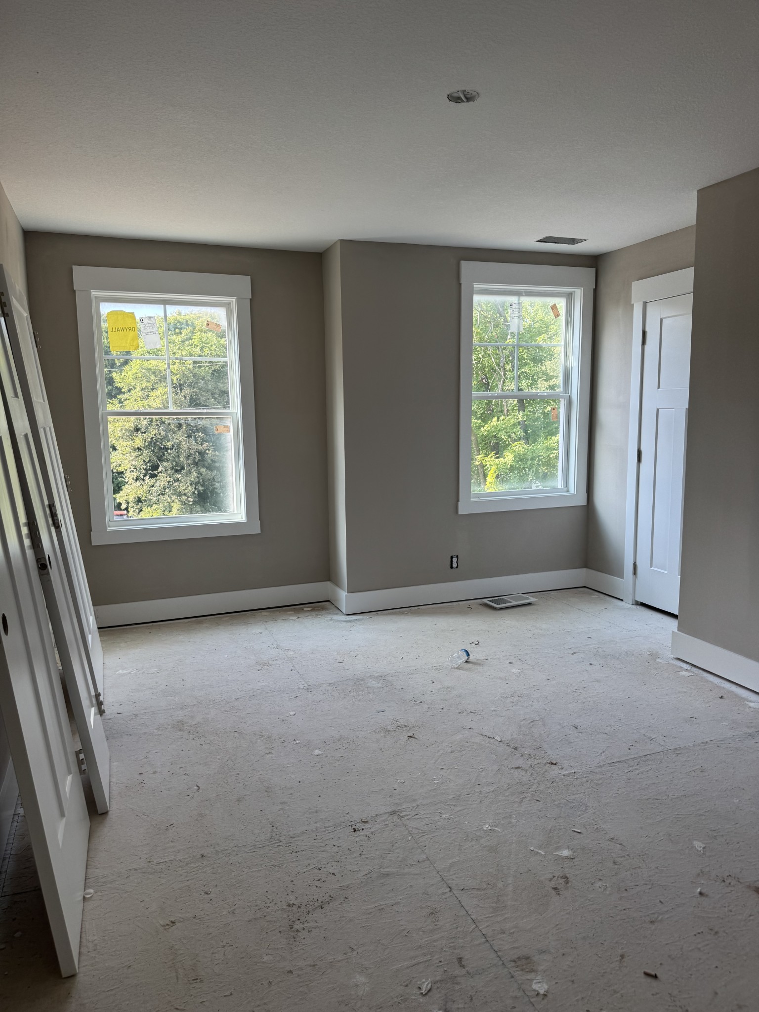 Clarksville, Tennessee 37042, United States, 3 Bedrooms Bedrooms, ,3 BathroomsBathrooms,Residential,Active,195988