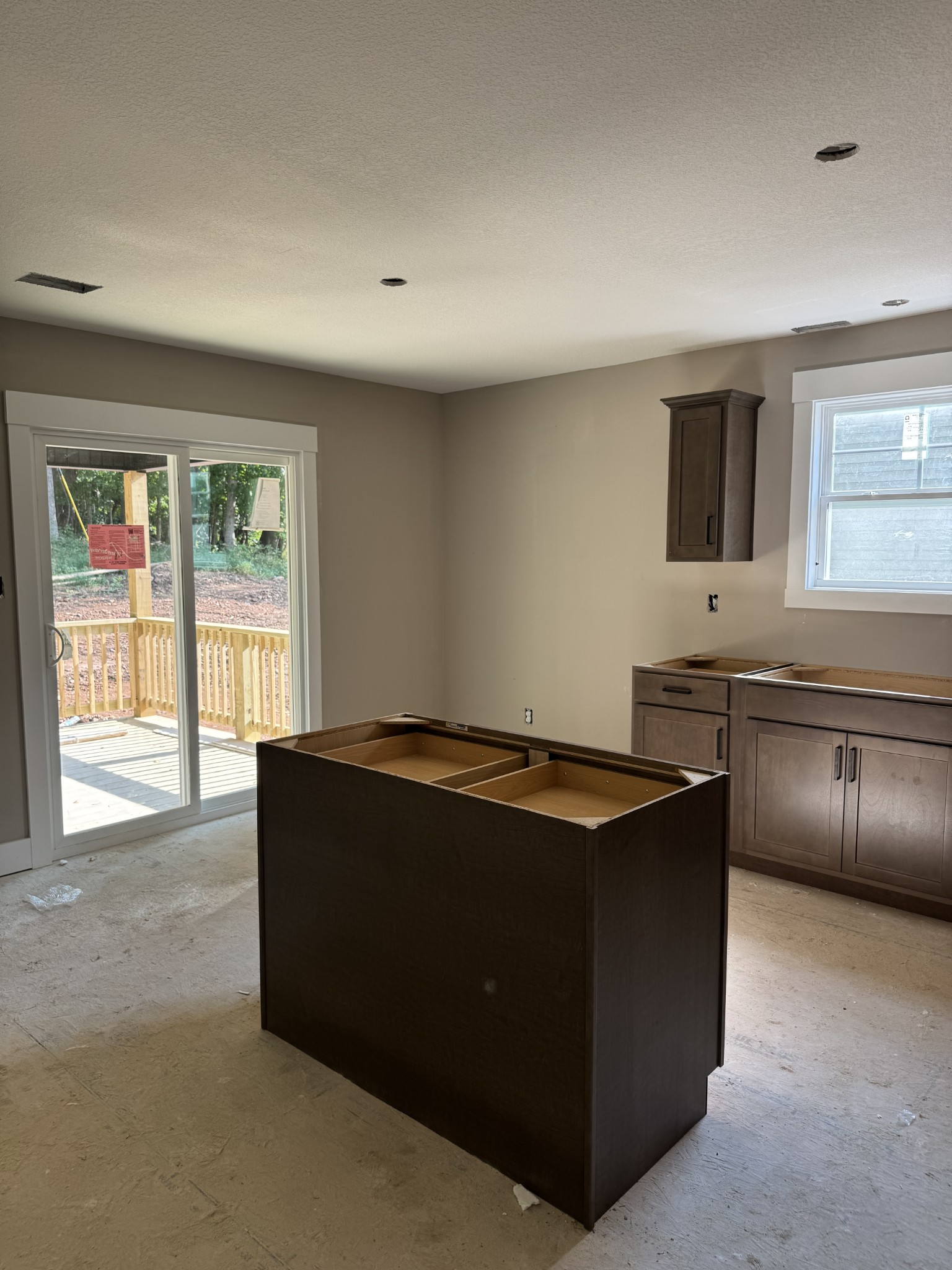 Clarksville, Tennessee 37042, United States, 3 Bedrooms Bedrooms, ,3 BathroomsBathrooms,Residential,Active,195988