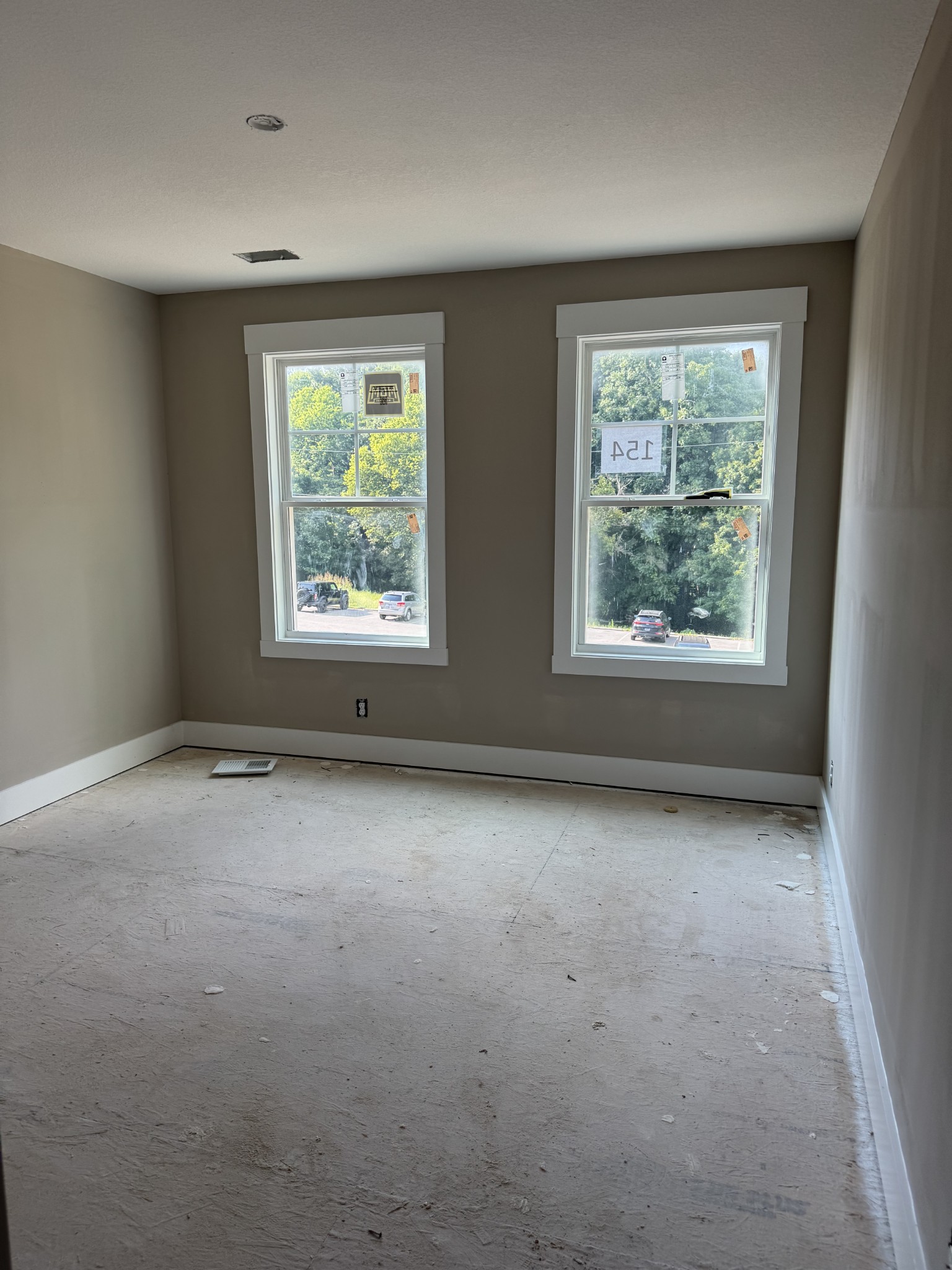 Clarksville, Tennessee 37042, United States, 3 Bedrooms Bedrooms, ,3 BathroomsBathrooms,Residential,Active,195988