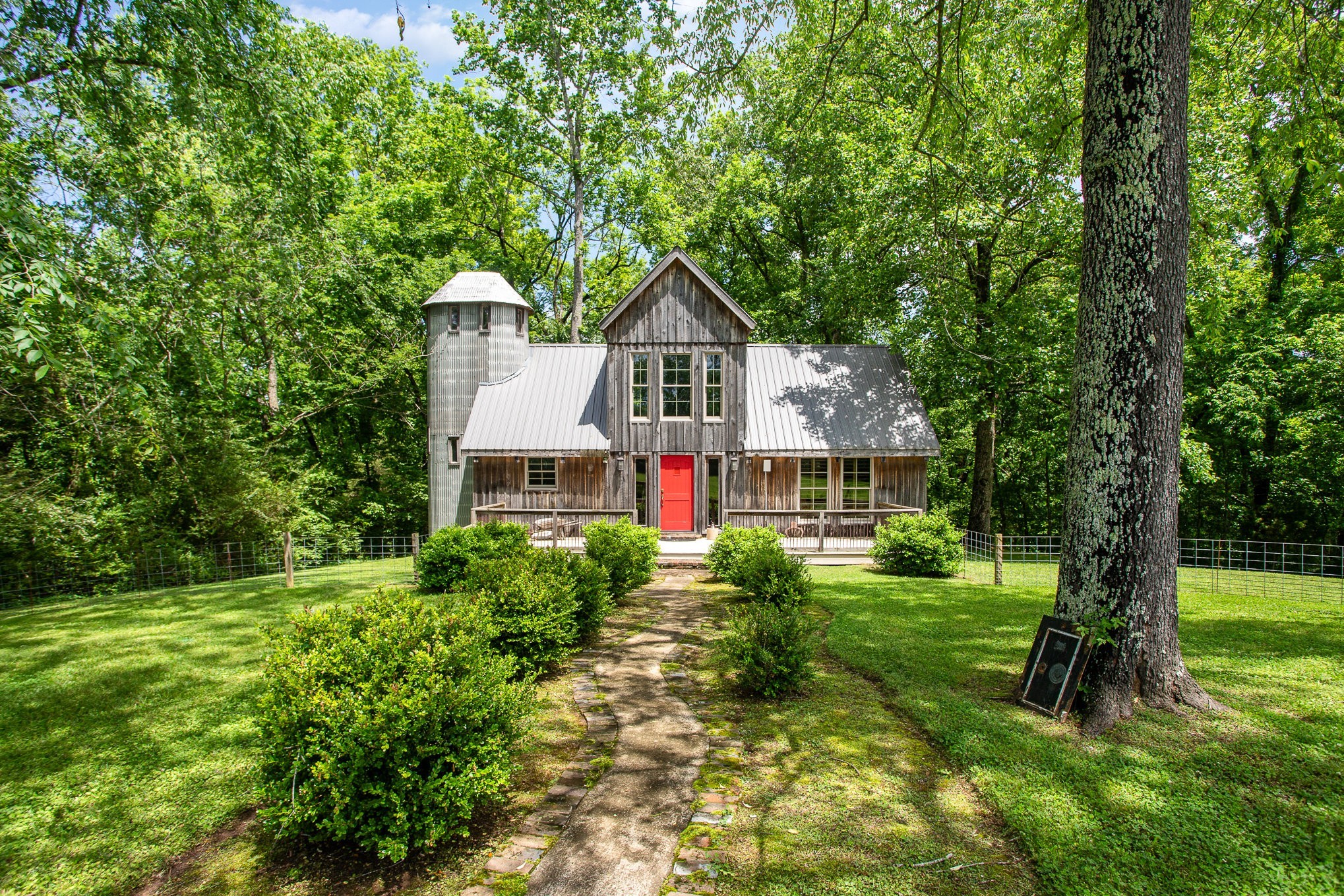 884 Pinnacle Hill Rd