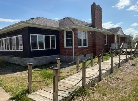 Photo of 545 Carthage Rd, Red Boiling Springs, TN 37150 (MLS # 3225297)