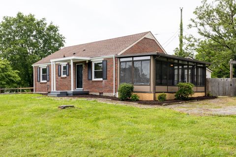 216 Graylynn Dr Nashville TN 37214