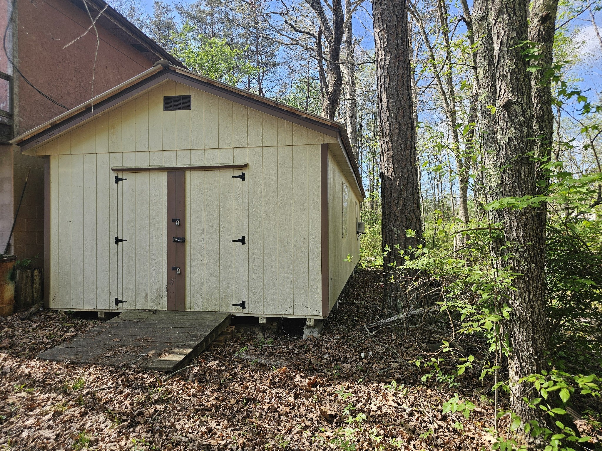 581 N 50th Ave
