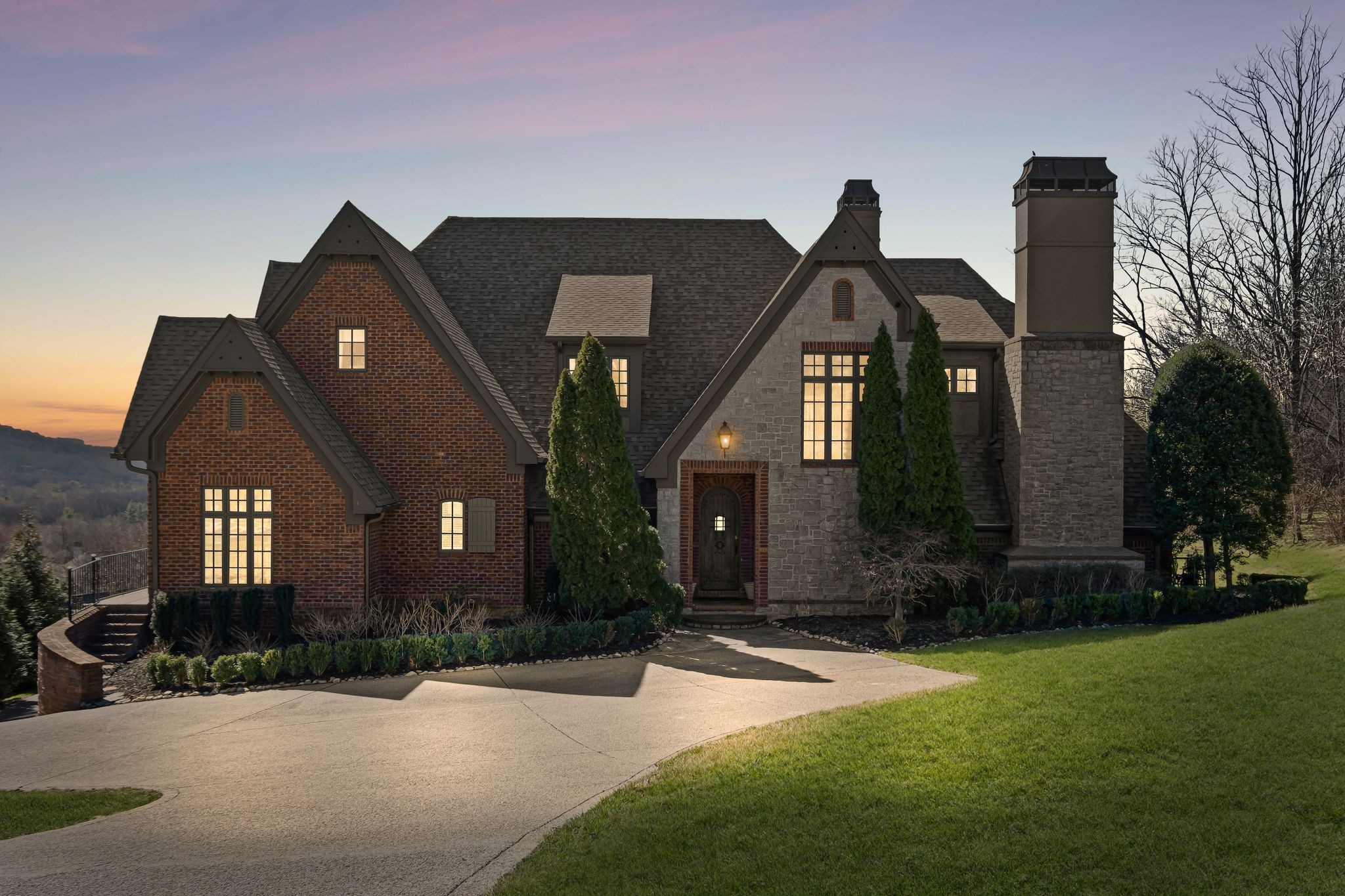 513 Legends Ridge Ct