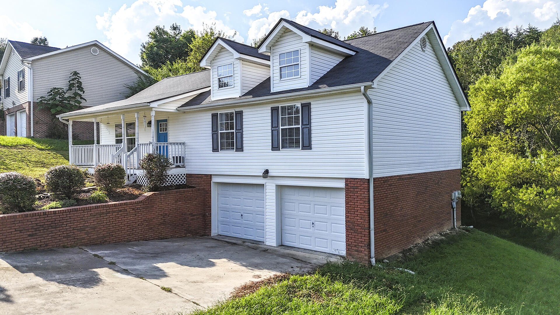 906 Clay Hill Drive