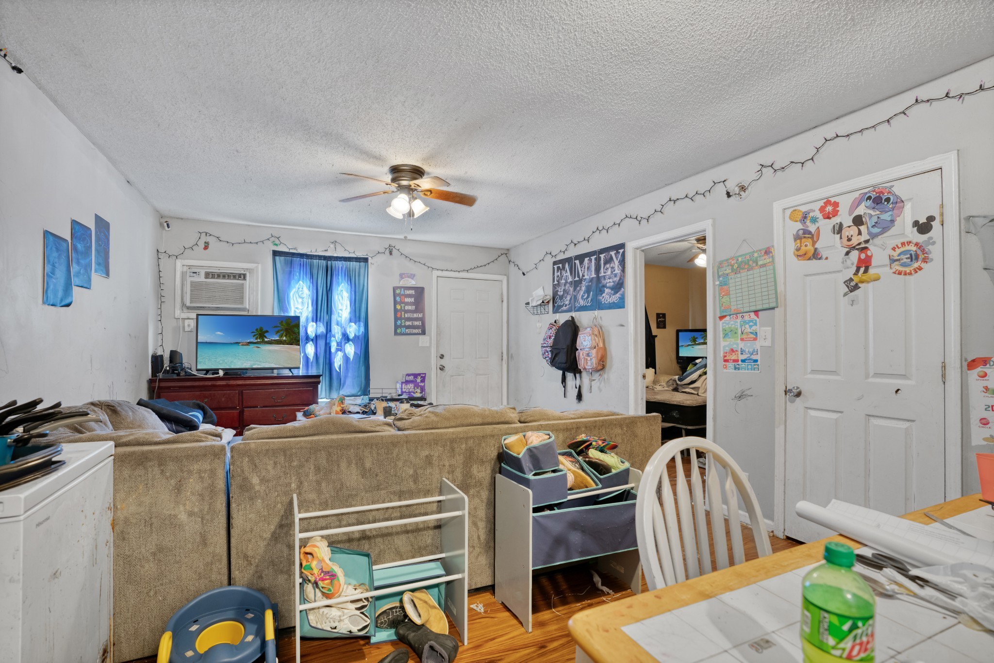 185 Oak St