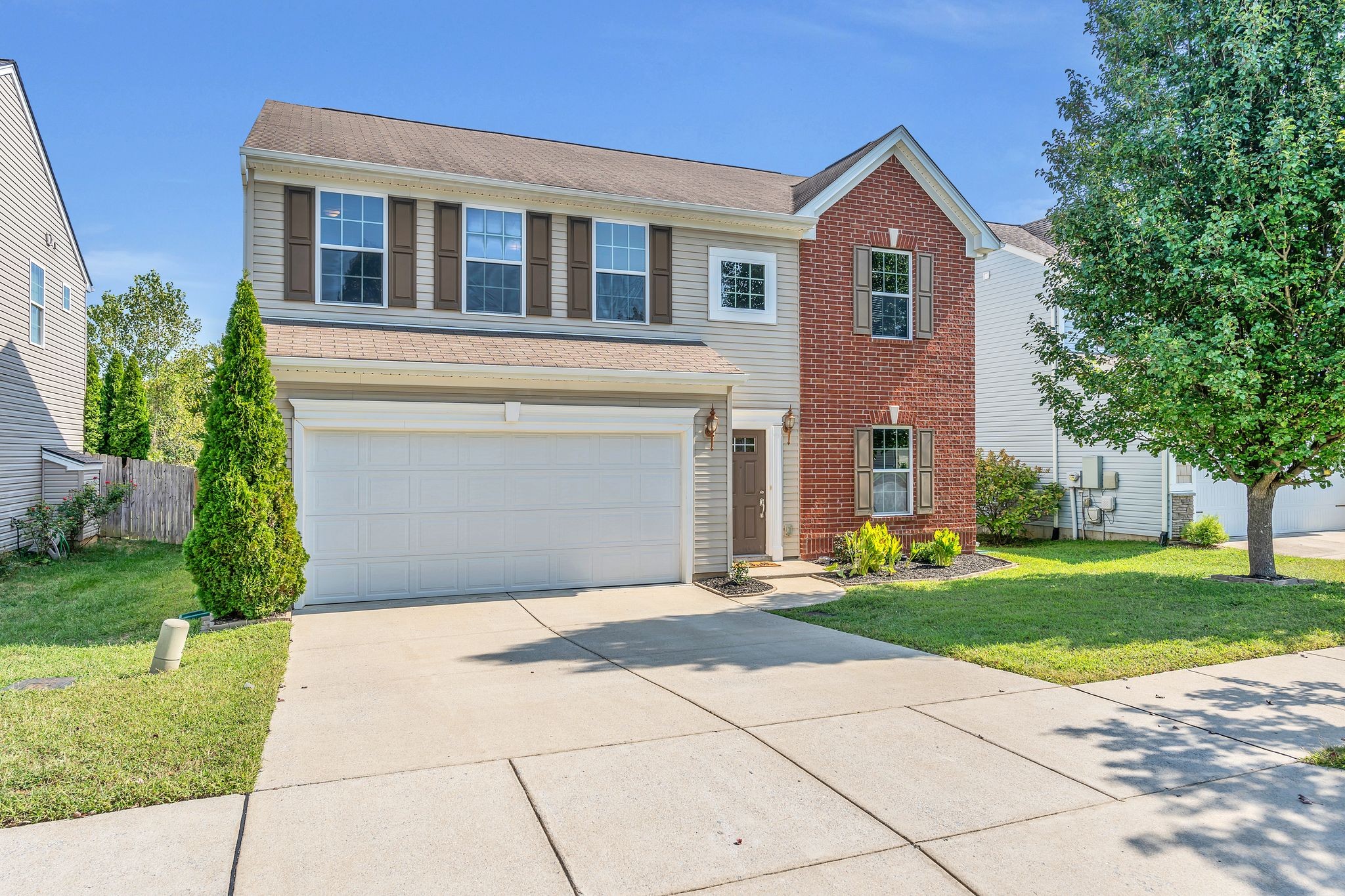 1240 Scarcroft Ln