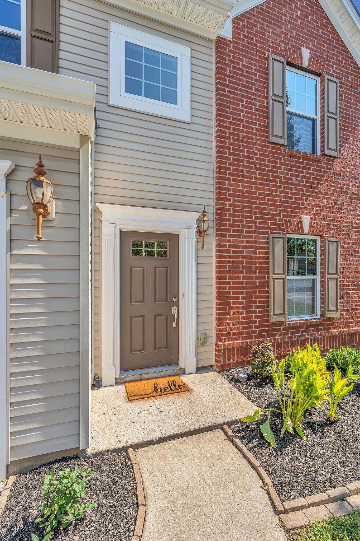 1240 Scarcroft Ln