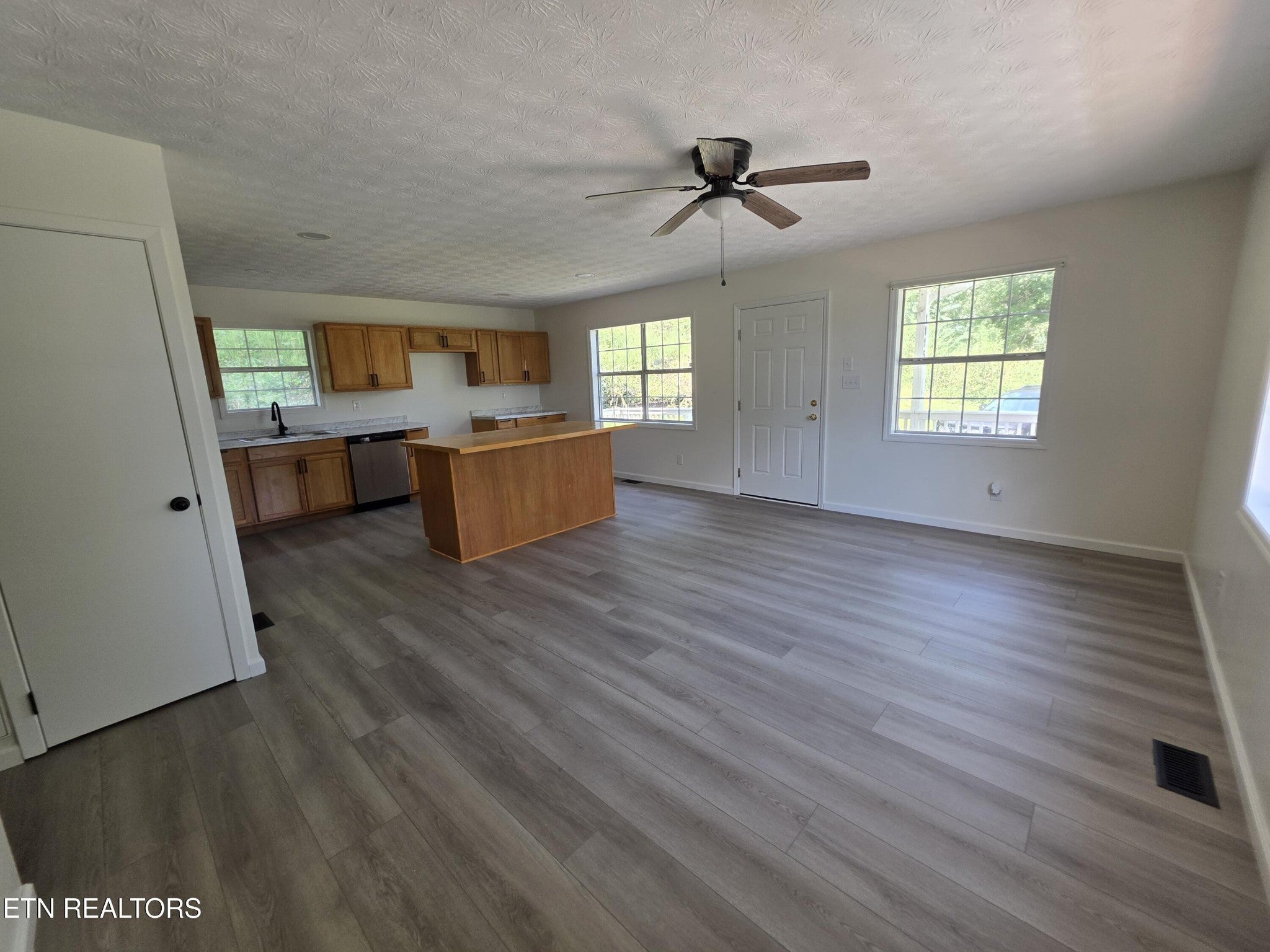 1115 Back Valley Rd