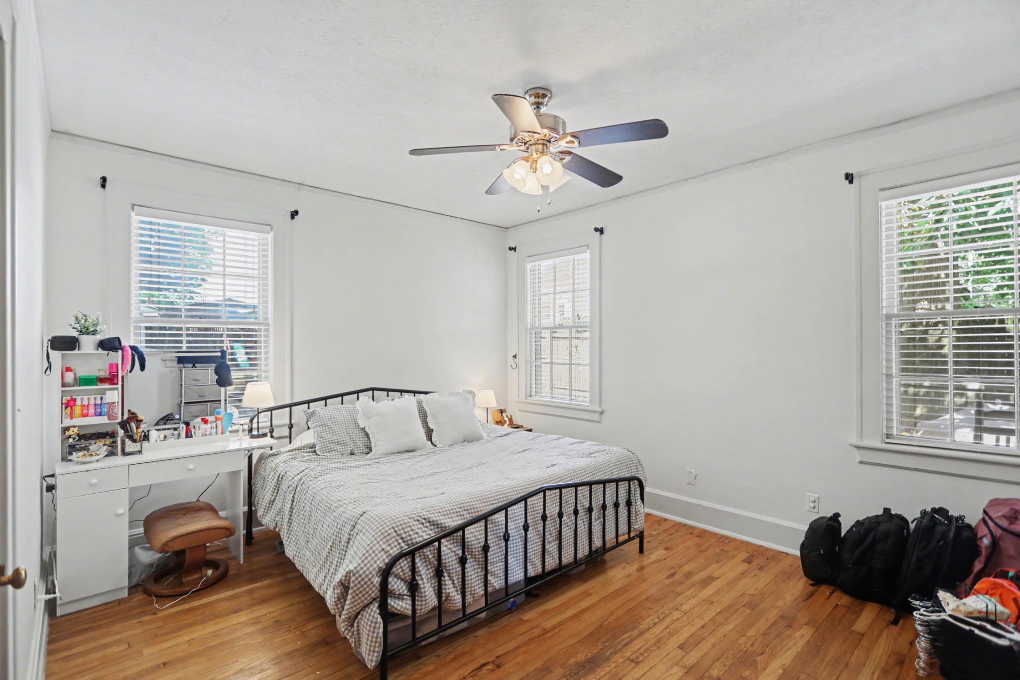 703 5th Ave W