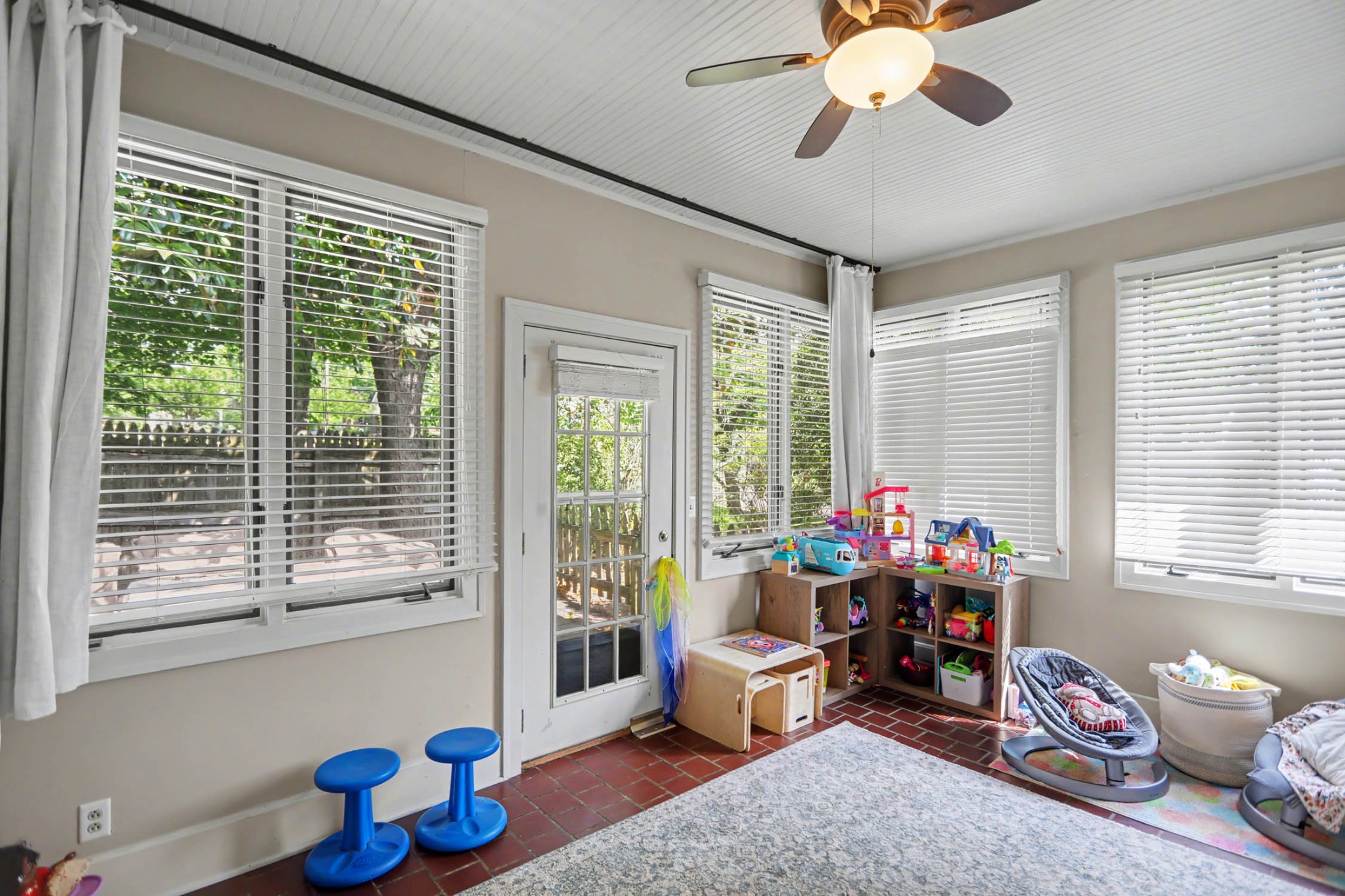703 5th Ave W
